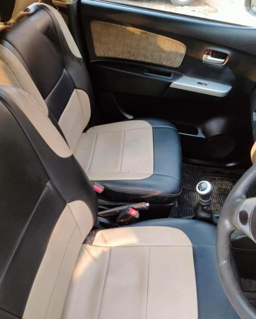 Maruti Suzuki Wagon R 1.0(2010-2013) Vxi